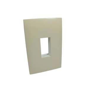 LINEA PRESTA PLAQ 1 MODULO VERTICAL MARFIL CONATEL