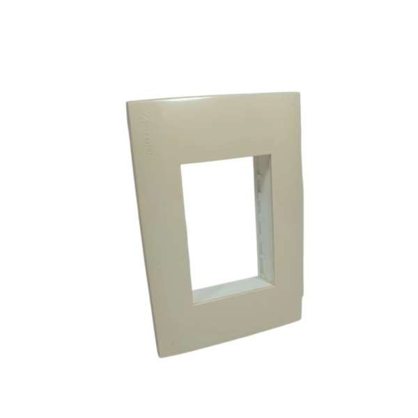 LINEA PRESTA PLAQ 3 MODULOS MARFIL         CONATEL