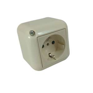 TOMA SCHUKO EXT C/TIERRA ARMADO MARFIL      PRESTA